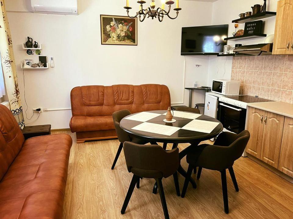 Appartamento Turul -Kuca Za Odmor- Korod Esterno foto