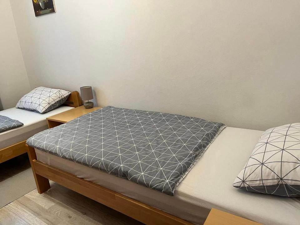 Appartamento Turul -Kuca Za Odmor- Korod Esterno foto