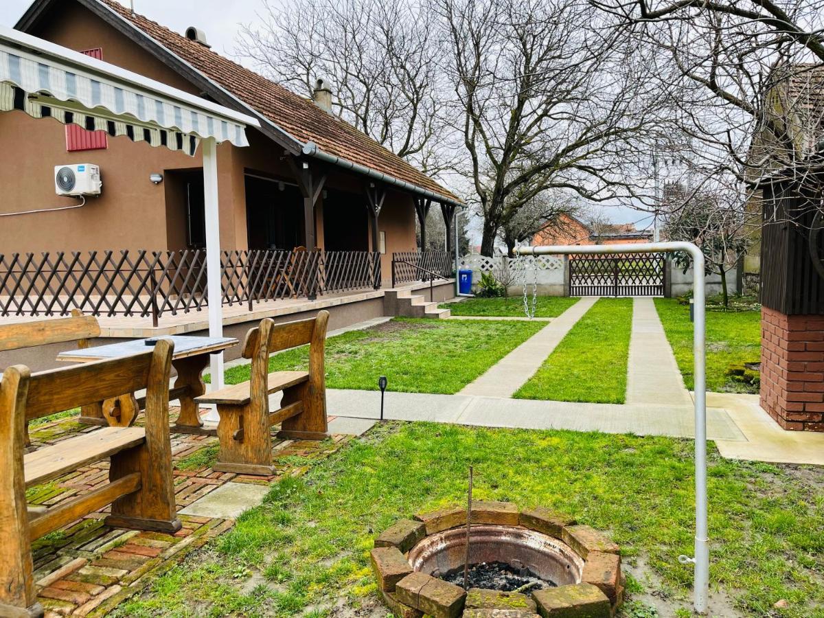 Appartamento Turul -Kuca Za Odmor- Korod Esterno foto